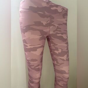 Bebe Blush Camo Leggings